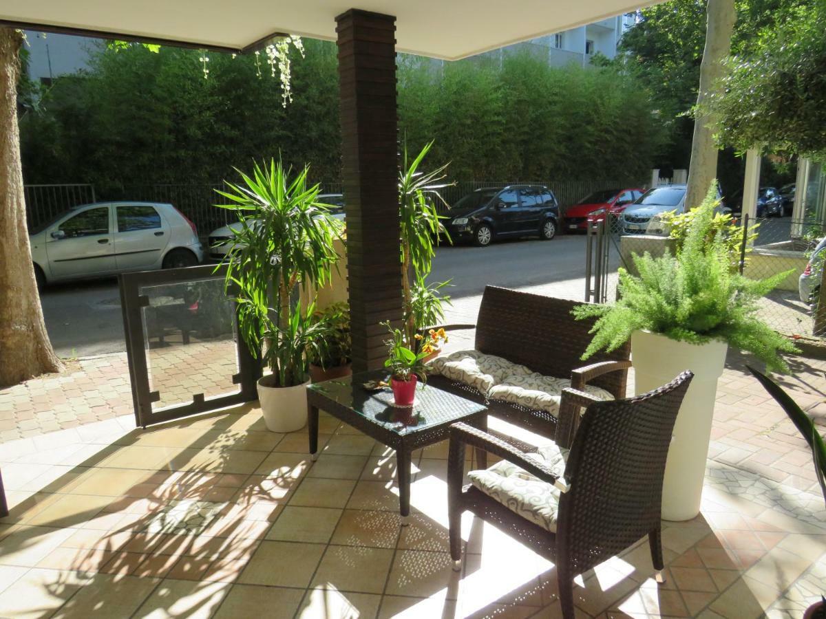 Hotel Solidea Rimini Exterior photo